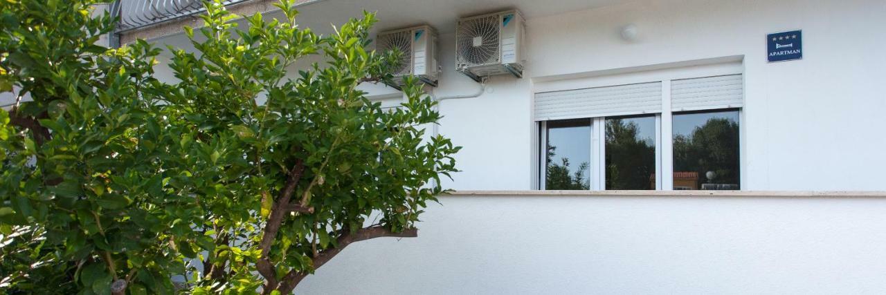 Vintage Apartment Duce Exterior photo