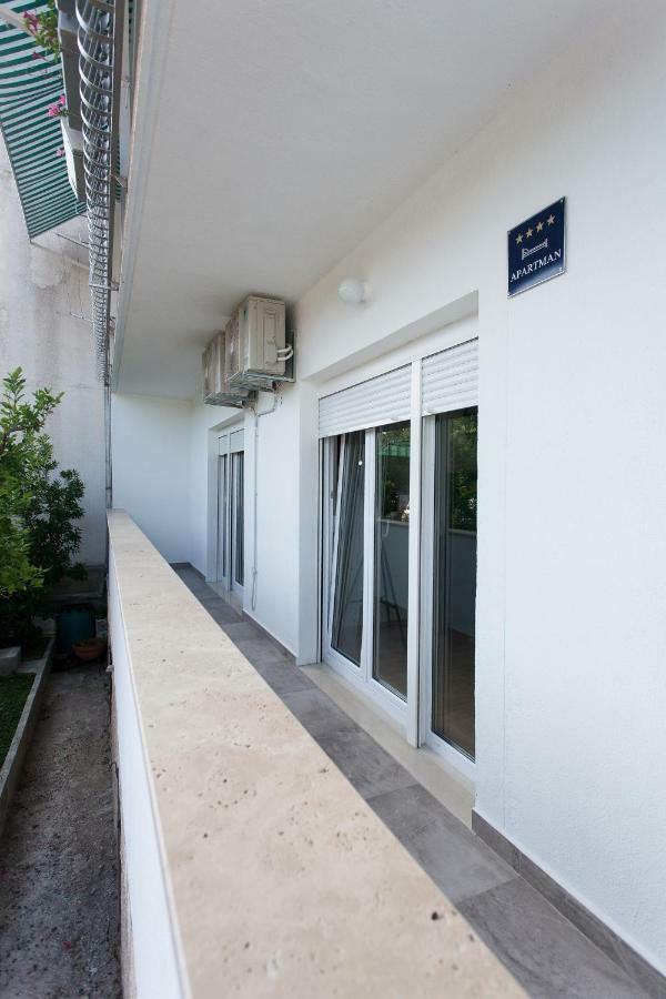 Vintage Apartment Duce Exterior photo